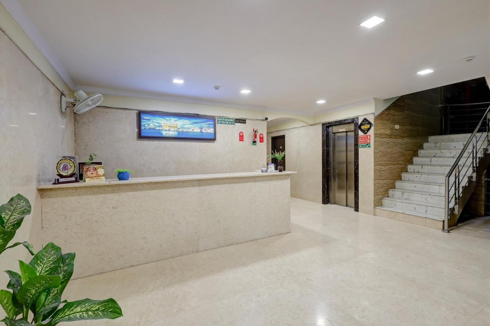 Hotel Singh Palace Delhi  Dış mekan fotoğraf