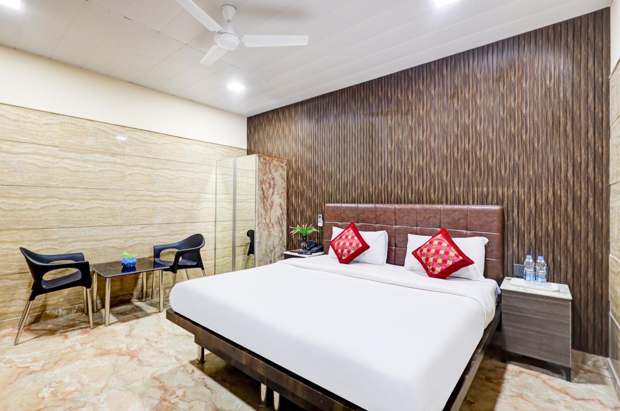 Hotel Singh Palace Delhi  Dış mekan fotoğraf