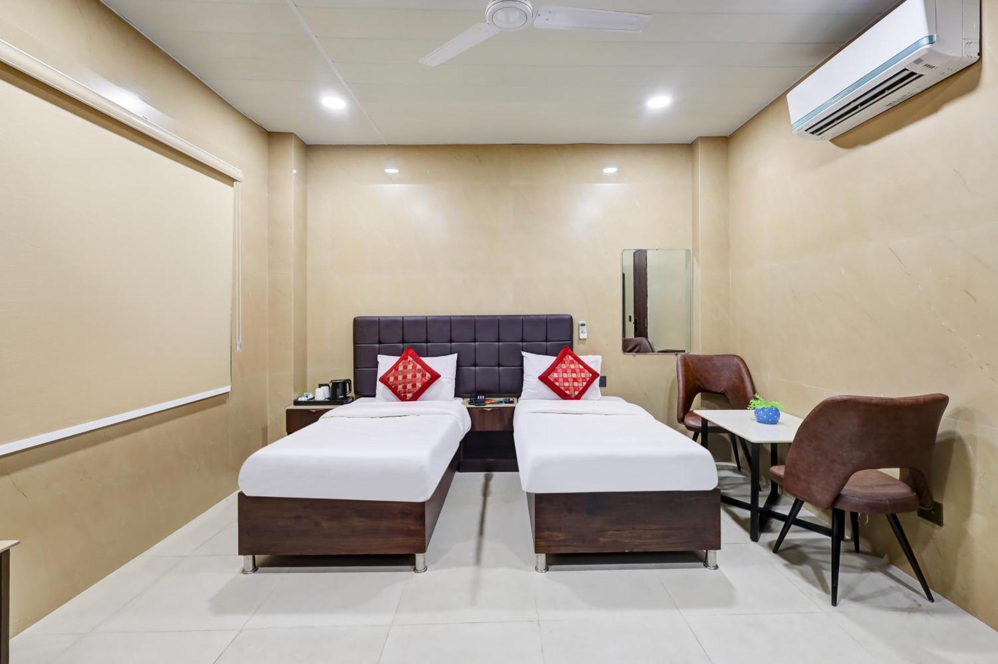 Hotel Singh Palace Delhi  Dış mekan fotoğraf
