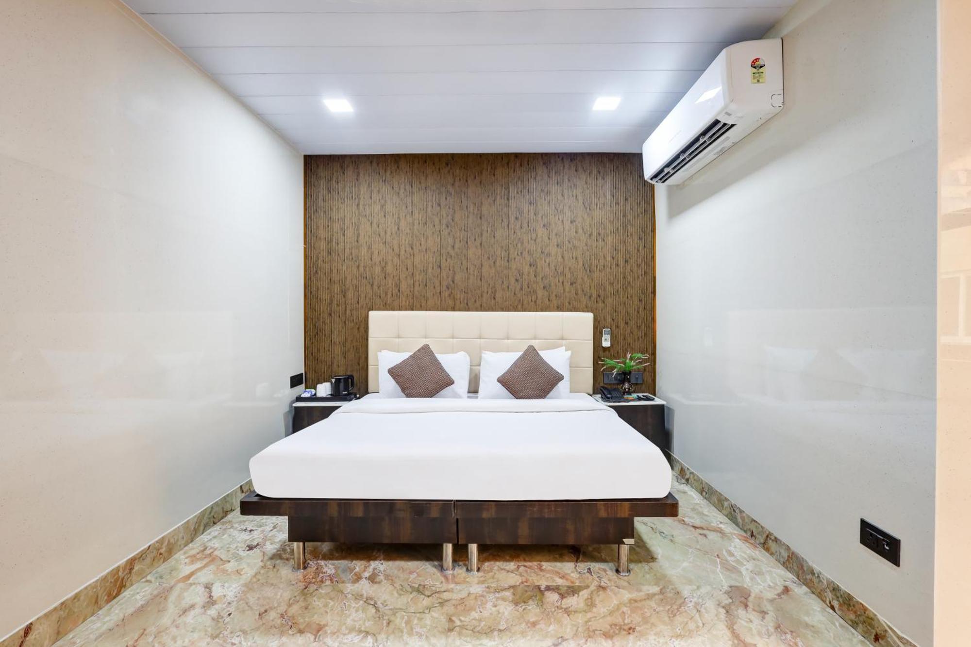 Hotel Singh Palace Delhi  Dış mekan fotoğraf