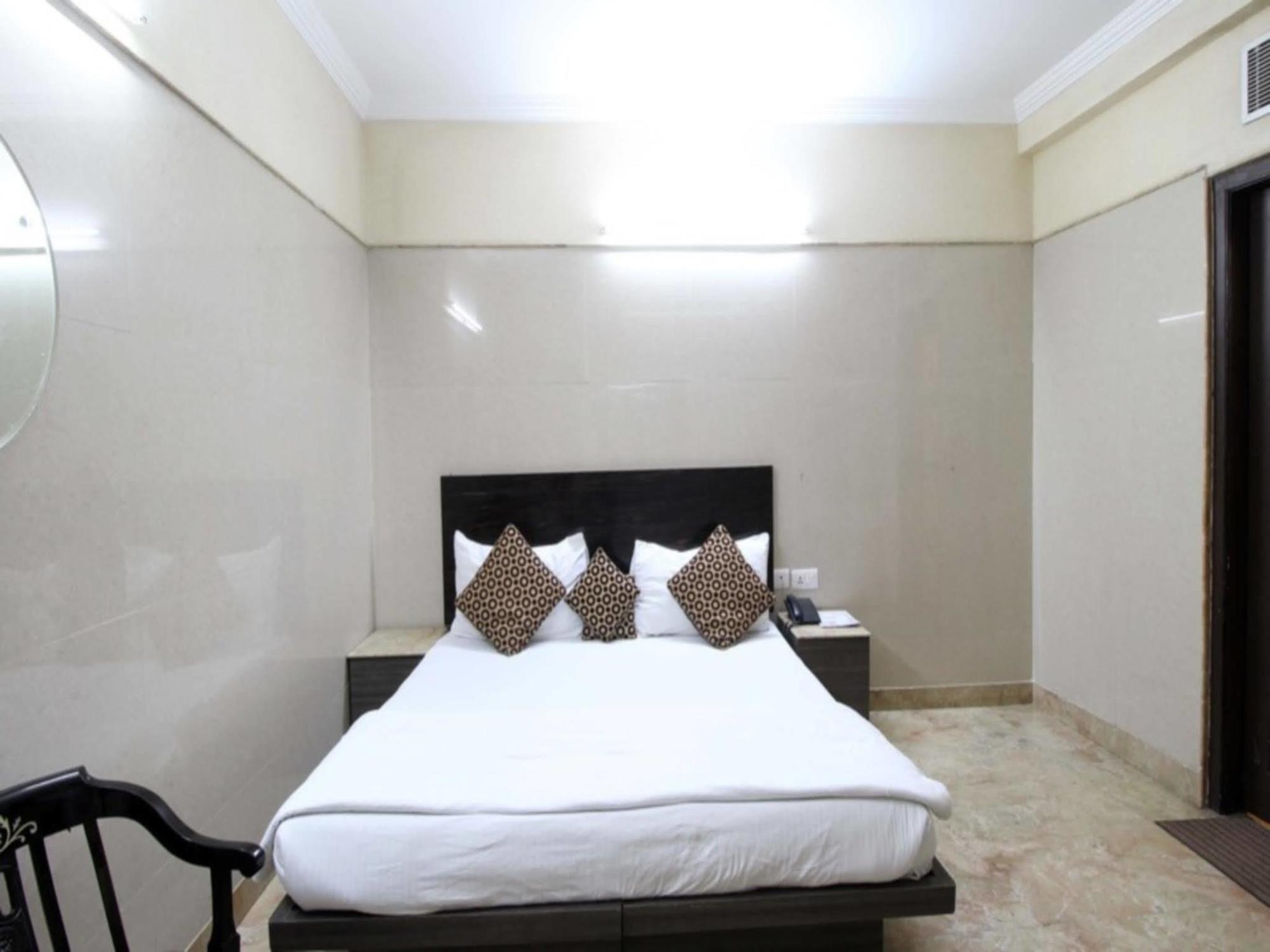 Hotel Singh Palace Delhi  Dış mekan fotoğraf